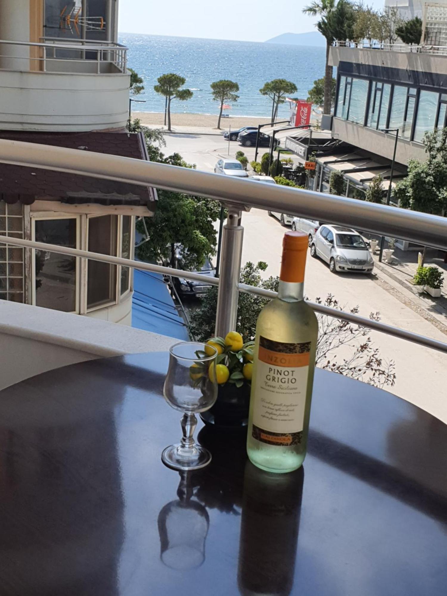 Apartment Me Qera Lungomare Vlore Medem1 المظهر الخارجي الصورة